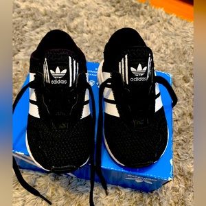 Adidas swift run X I toddler size 5K
